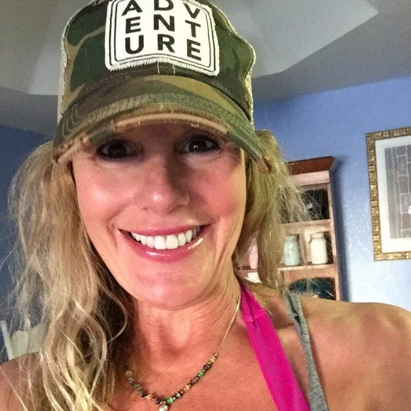 Meet your Posher, Sarah - Picture 1 of 1